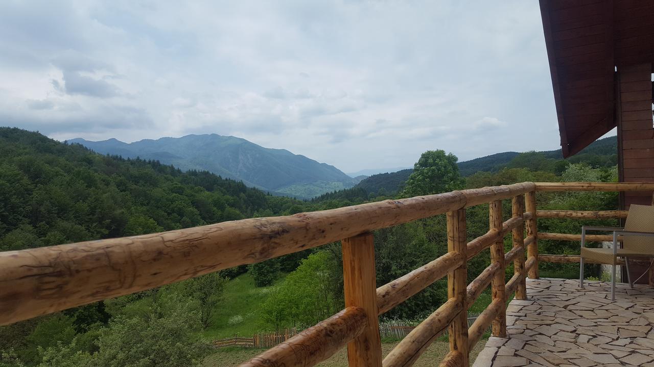 فندق Casa Din Piatra Poiana  المظهر الخارجي الصورة