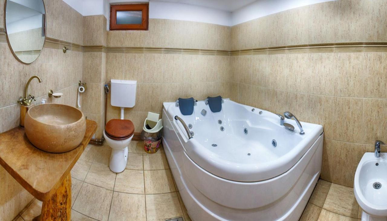 فندق Casa Din Piatra Poiana  المظهر الخارجي الصورة
